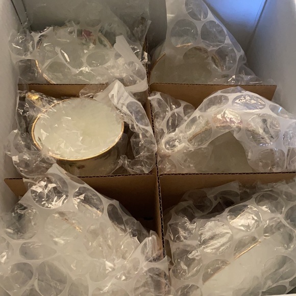 Royal Albert Old Country Roses 9 Piece Teaset - Picture 4 of 7